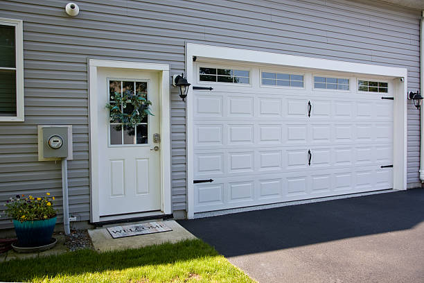 24/7 Emergency Garage Door Panel Replacement experts in Upton County County, TX